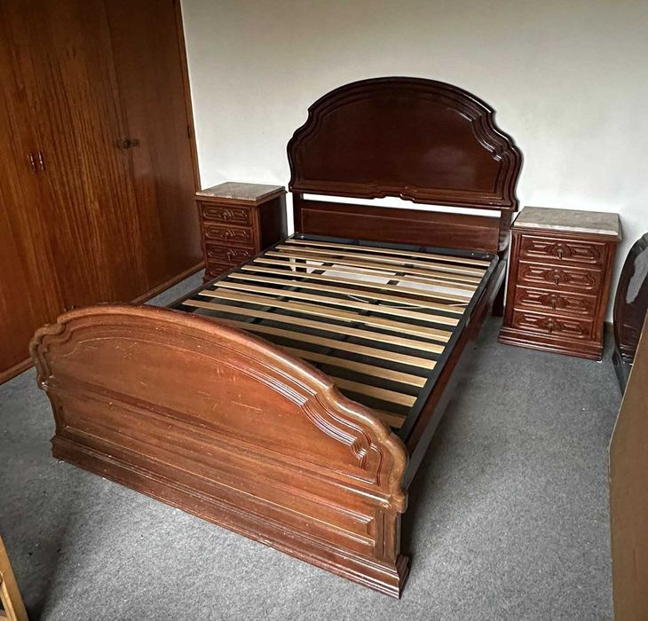Quarto de casal em madeira