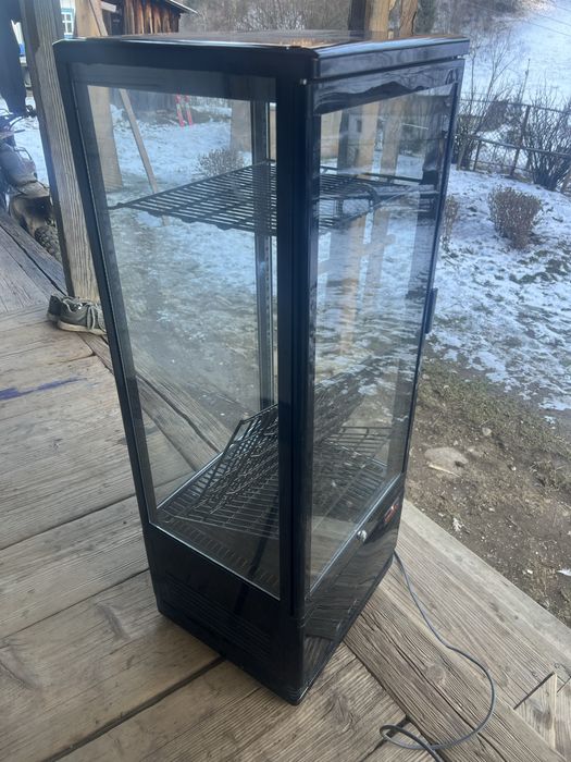 Холодильна вітрина