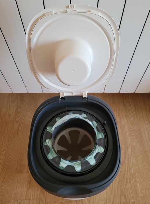 Contentor para fraldas novo