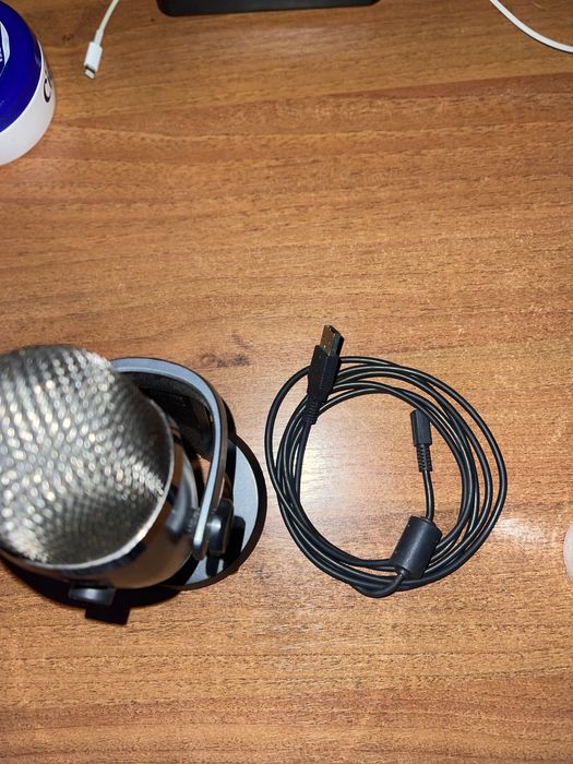 Микрофон Blue Yeti Nano Logitech