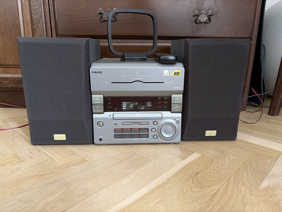miniwieża Sony HCD-H11 z kolumnami antenką i pilotem