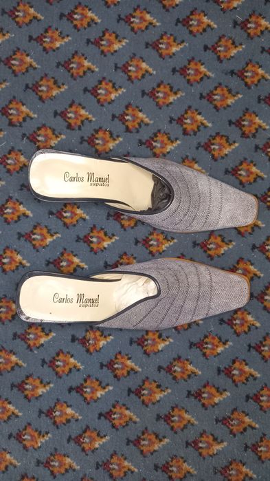 Sandália de mula de salto de bloco para mulher