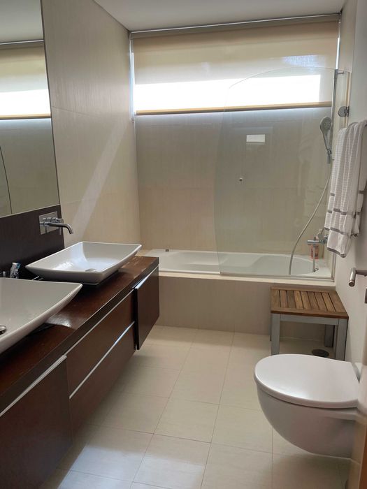 Sanita branca / white toilet