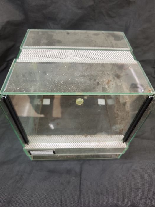 Terrarium szklane używane