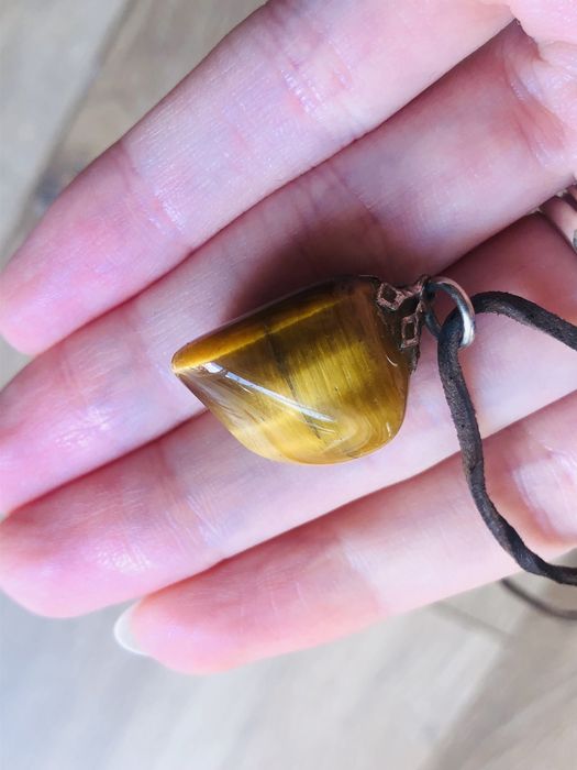 Zawieszka kamień naturalny tygrysie oko amulet talizman energia