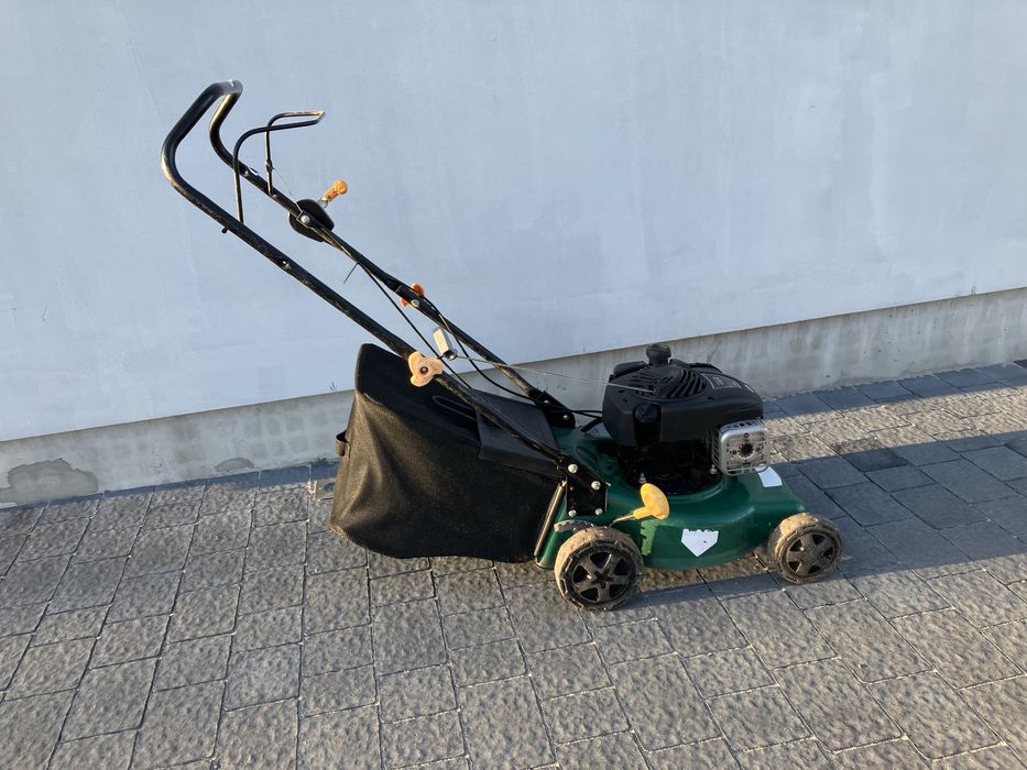 Kosiarka briggs&stratton 450 USZKODZONA