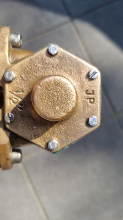 Pompa wody volvo penta B30  aq170