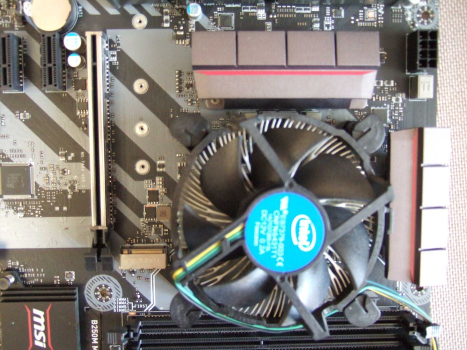 Комплект - матплата Intel B250, cpu i3, кулер, RAM DDR4, video GTX970