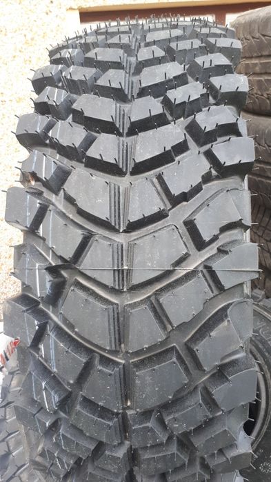 235/65 R17 4x4 TERENOWE opony bieżnikowane