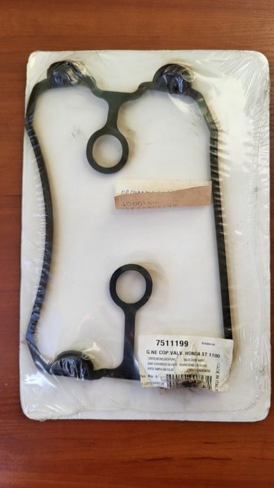 Прокладки клапанної кришки(в описі різні)