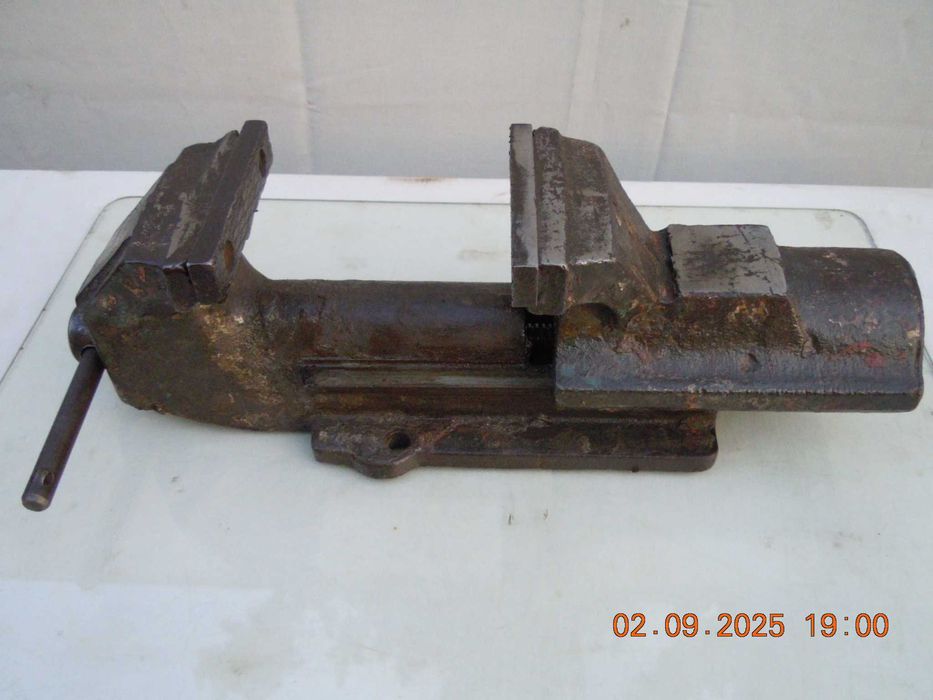 Imadło stołowe ślusarskie 125 mm rozwarcie 135 mm polskie Bison