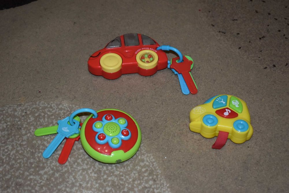 Розвиваючі іграшки для малят Vtech ELC PlayGo Playgro Диво-машинки
