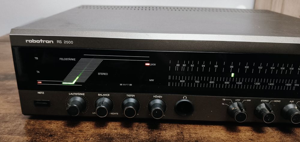 ## Robotron RS 2500 ## amplituner VINTAGE