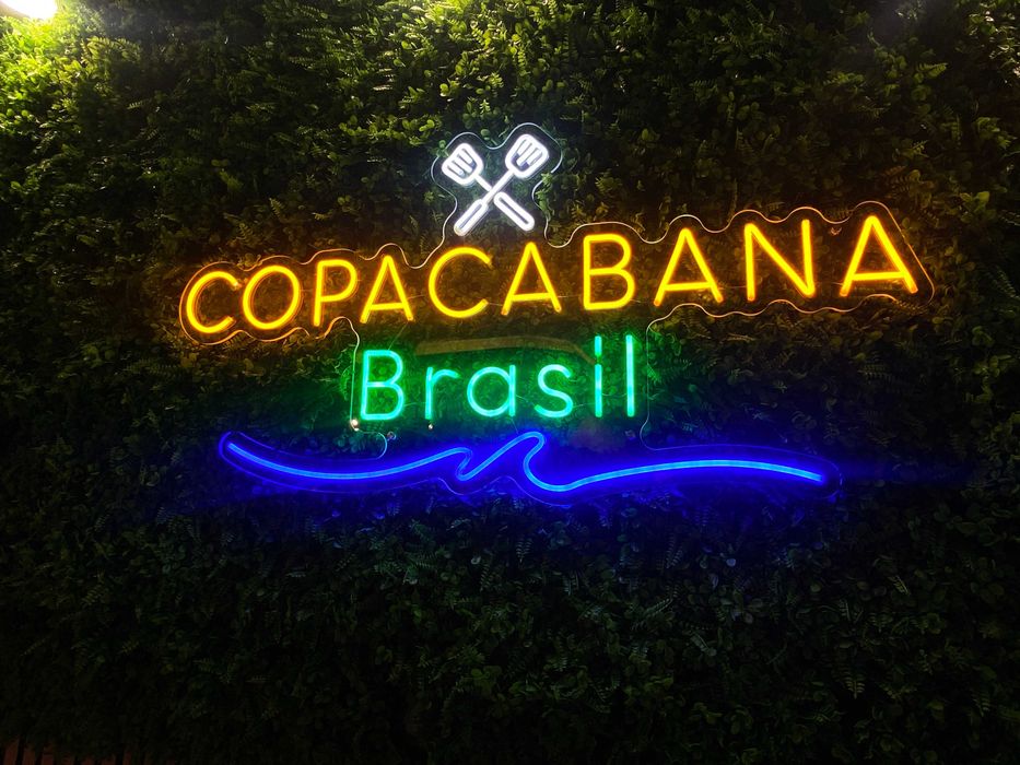 Letreiros em Neon LED Personalizados – Reclames Luminosos Sob Medida