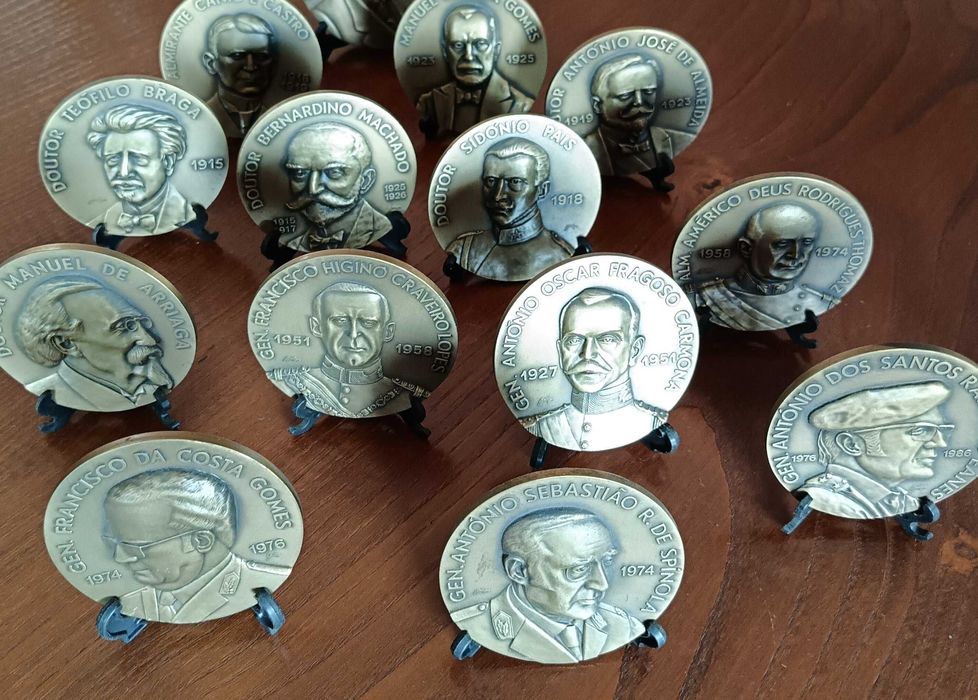 Coleção Exclusiva de 13 Medalhas em Bronze – Presidentes da República Portuguesa