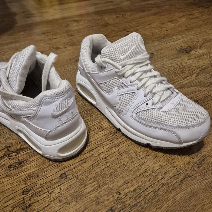 Sneakersy Nike Air Max Command Biały r.40 US 7