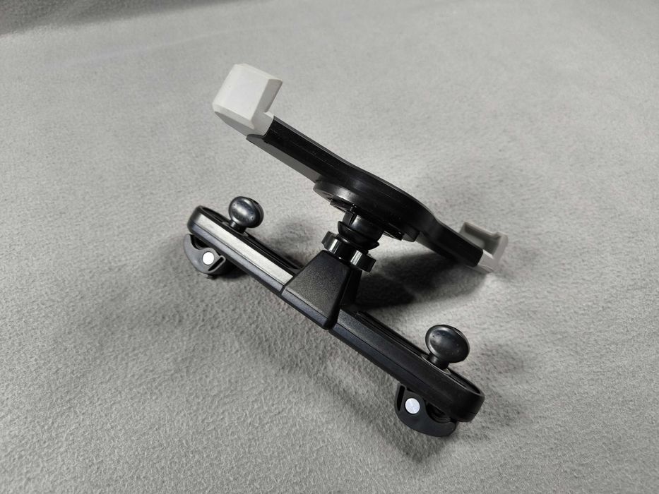 Держатель для планшета в автомобиль Okra iPad Headrest Mount