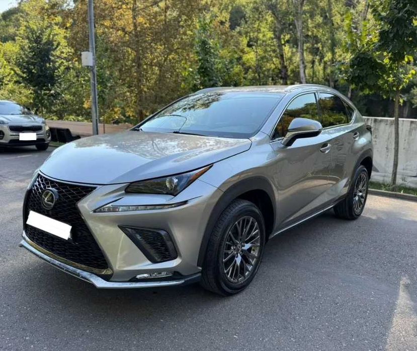 Lexus NX     2021