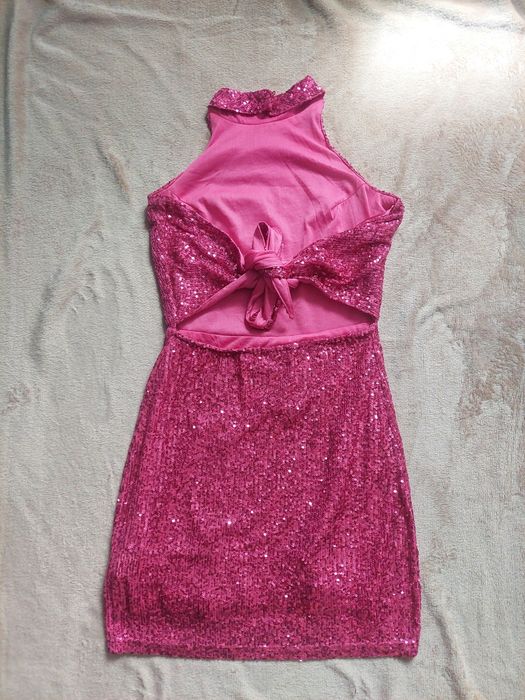 Różowa sukienka cekinowa imprezowa miękka lekka M