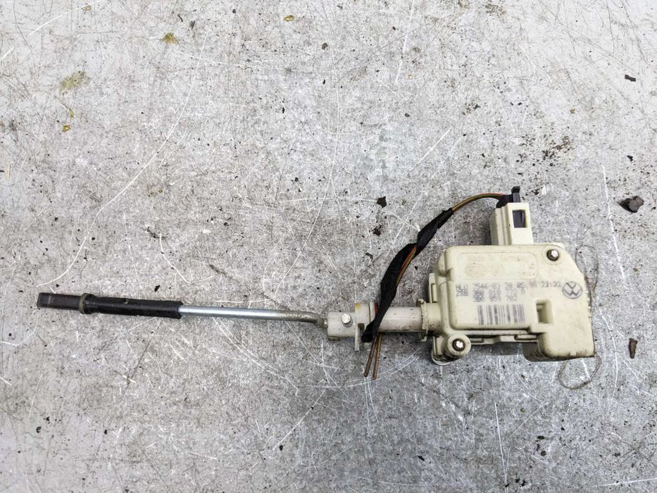 VW Audi Seat Skoda Siłownik Klapki Wlewu Paliwa