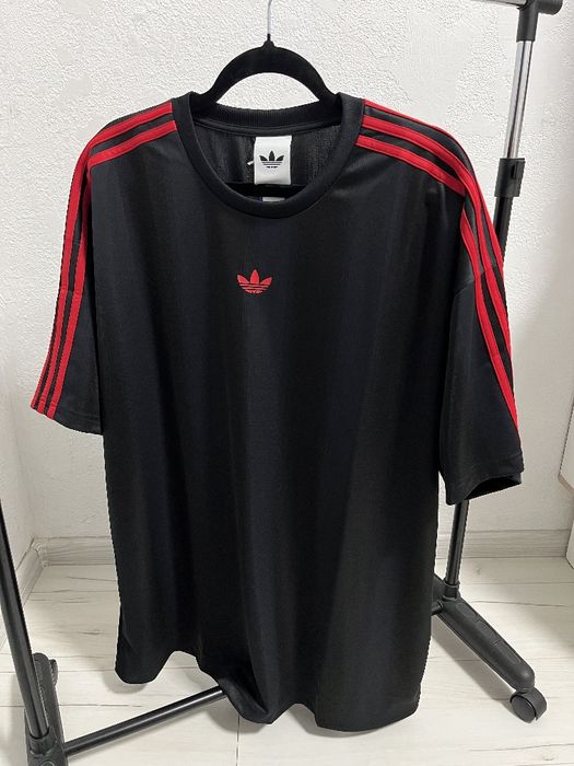 Нова Футболка ADIDAS