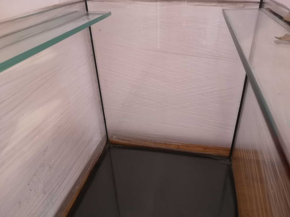 Aquário 330 Litros com móvel pronto a usar
