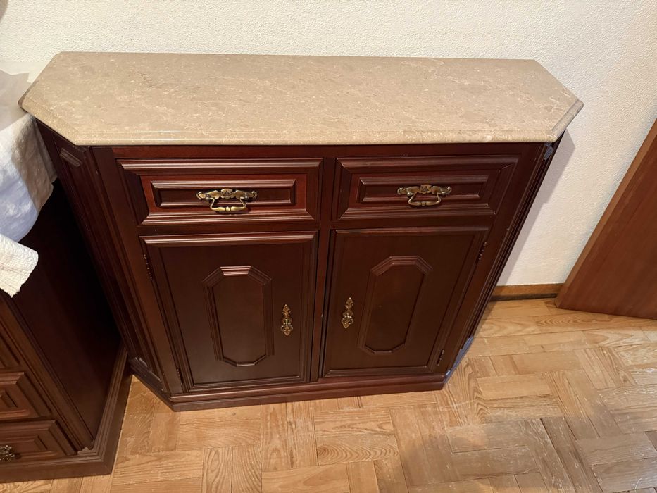 Aparador/armário de canto com tampo em mármore/pedra