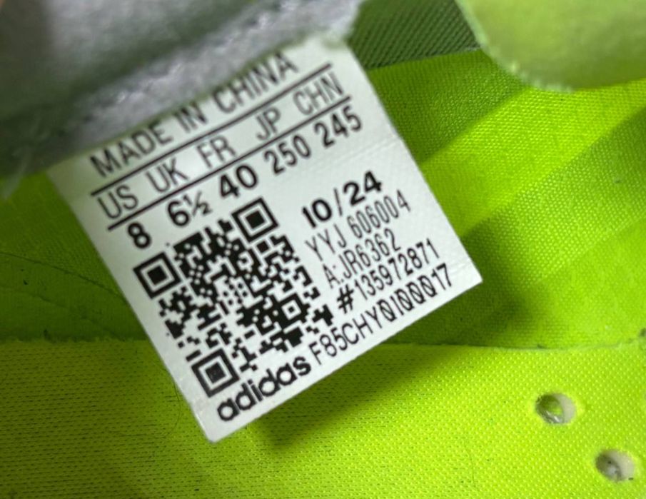 Бігові кросівки adidas