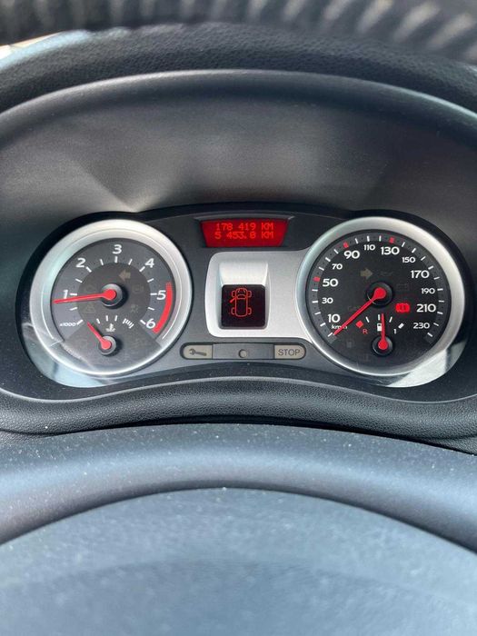 Renault Clio 1.5 DCI 2007 *Privado* C/ Porta Bicicletas Thule