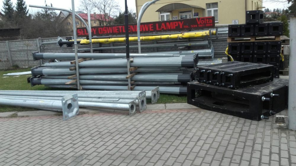 Słup słupy maszty kamera lampa