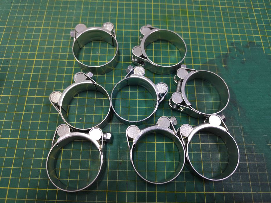 8 Abraçadeiras reforçadas   diâmetro 44 - 47 mm