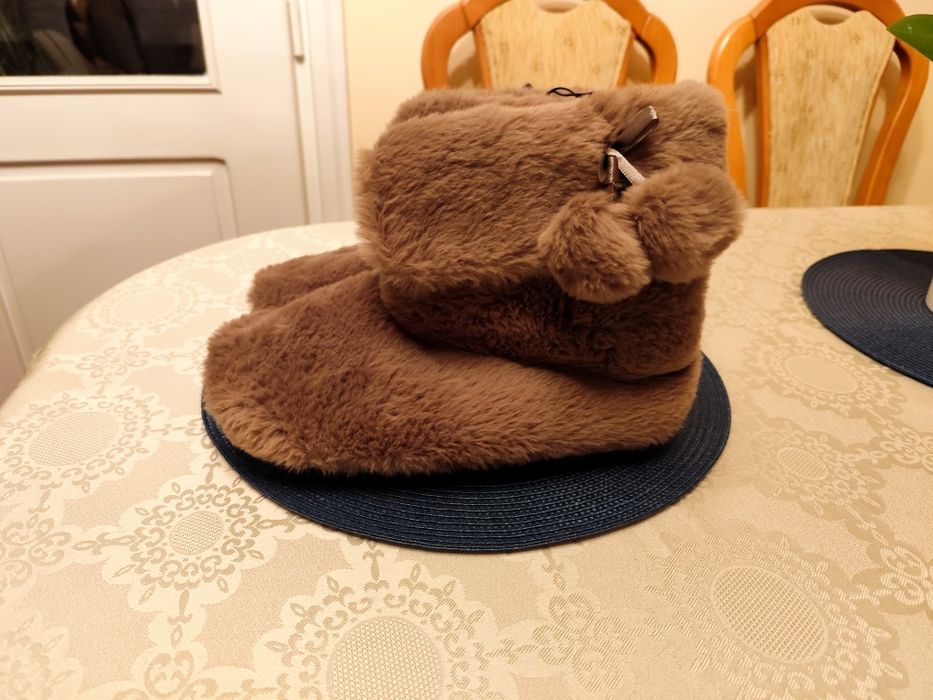 Nowe pantofle z futerka