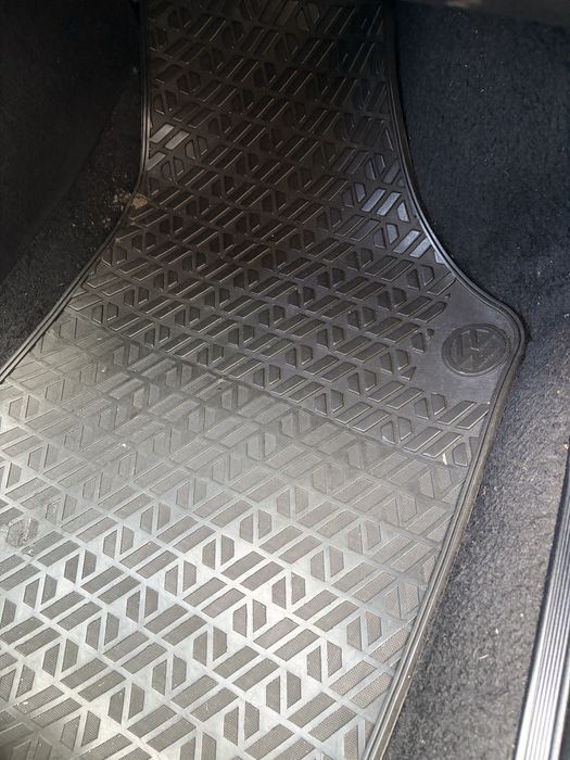 Tapetes frontais originais VW polo g40