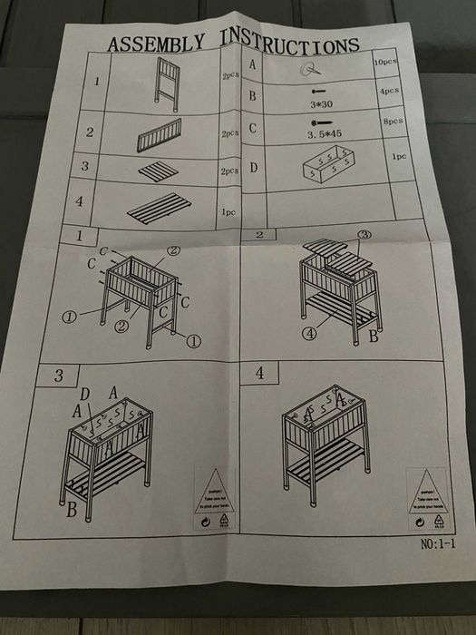 Drewniany kwietnik do ogrodu