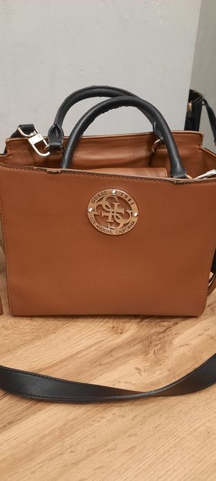 Torebka brązowa Guess