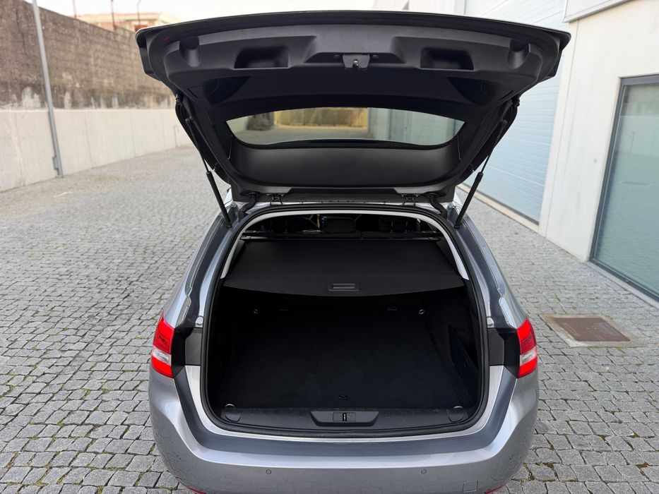 Peugeot 308 SW 1.5 BlueHDi Style - Desde 115€/mês