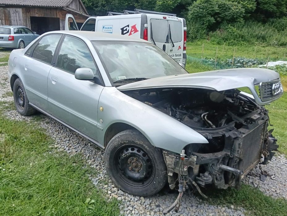 Audi a4 b5 1.8 turbo LPG Quattro do naprawy lub części  polskora fis