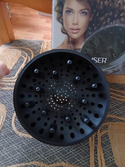 czarny uniwersalny dyfuzor do włosów Hairizone.