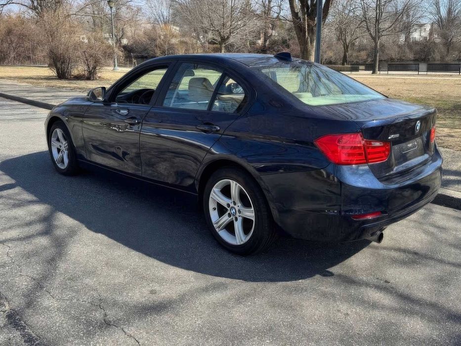 BMW 3 Series 320i xDrive      2014
