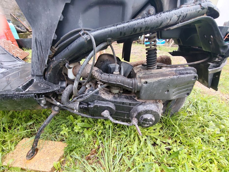 2 scooter Peugeot peças