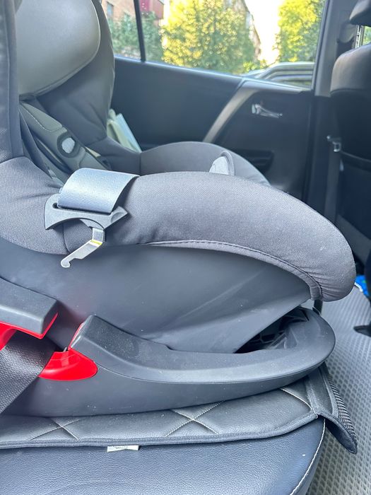 Автокрісло Britax Römer KING II з накидкою