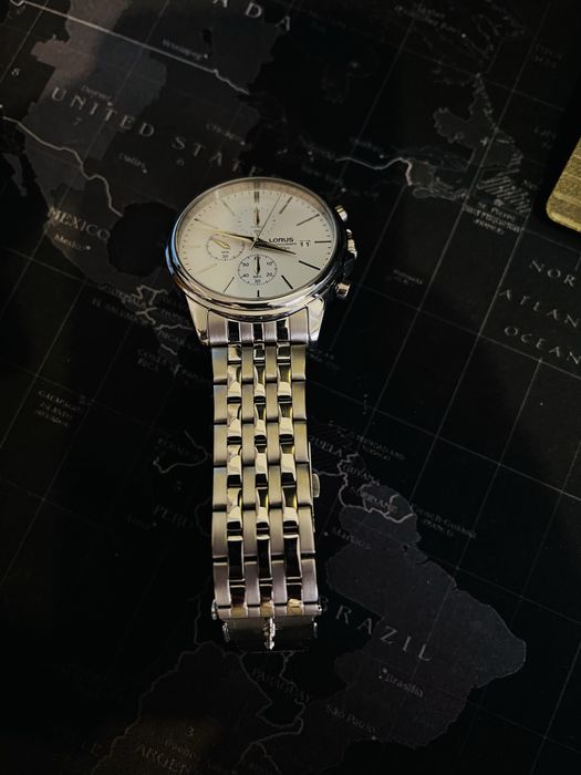 Relógio Lorus.64585094473858121