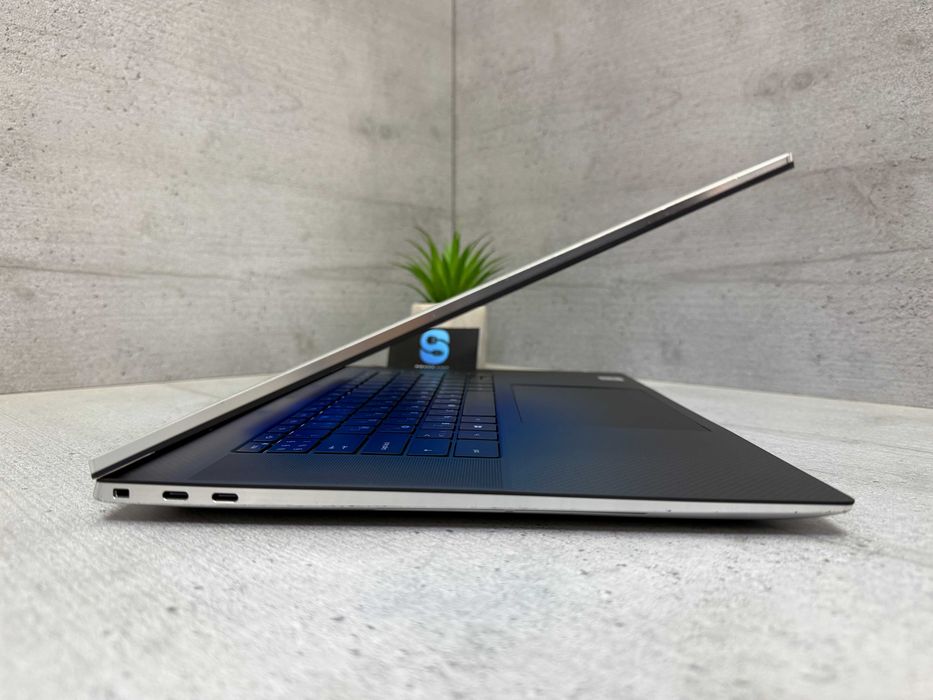 Стильний ноутбук Dell Xps 17 9700/i5-10300H/16gb ddr4/17.3"/256gb ssd