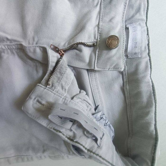 Бежеві джинси на хлопчика зара zara