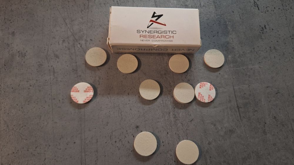 Synergistic Research UEF Pads Krążki Akustyczne Ustroje