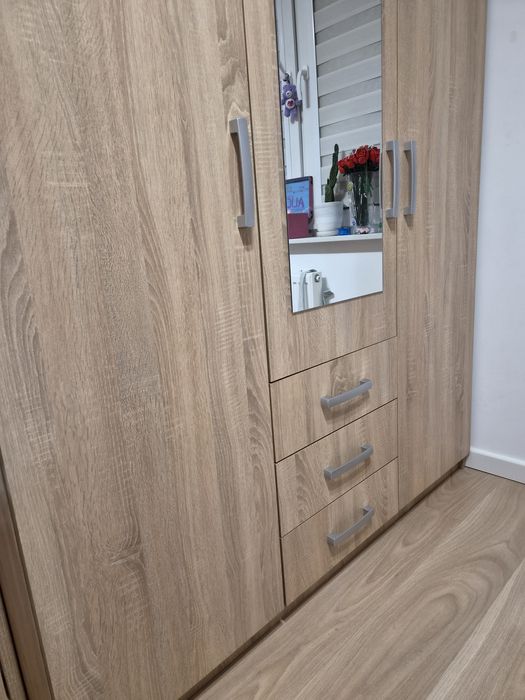 Szafa 150x200 z lustrem