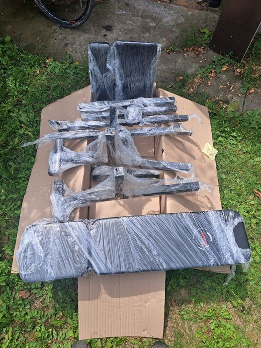 Спортивне обладнання для жиму лежачи