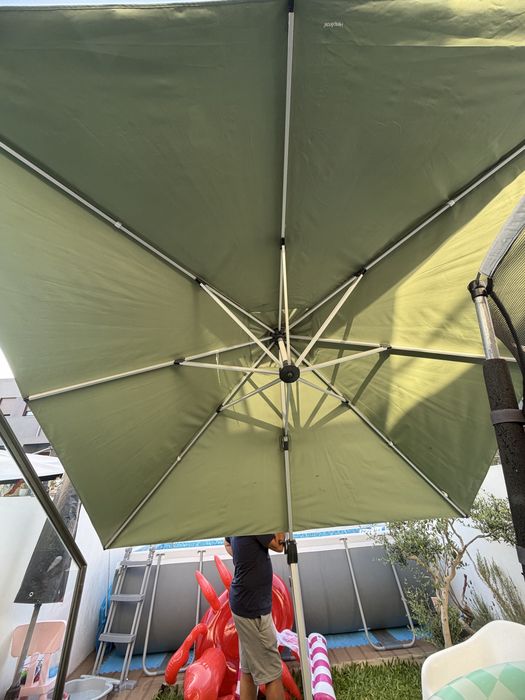 Guarda Sol 3mx3m com base giratoria e 4contrapesos