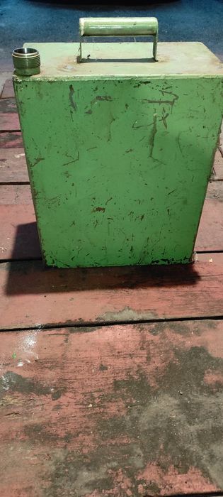 Продам канистры нерж,20л,40л