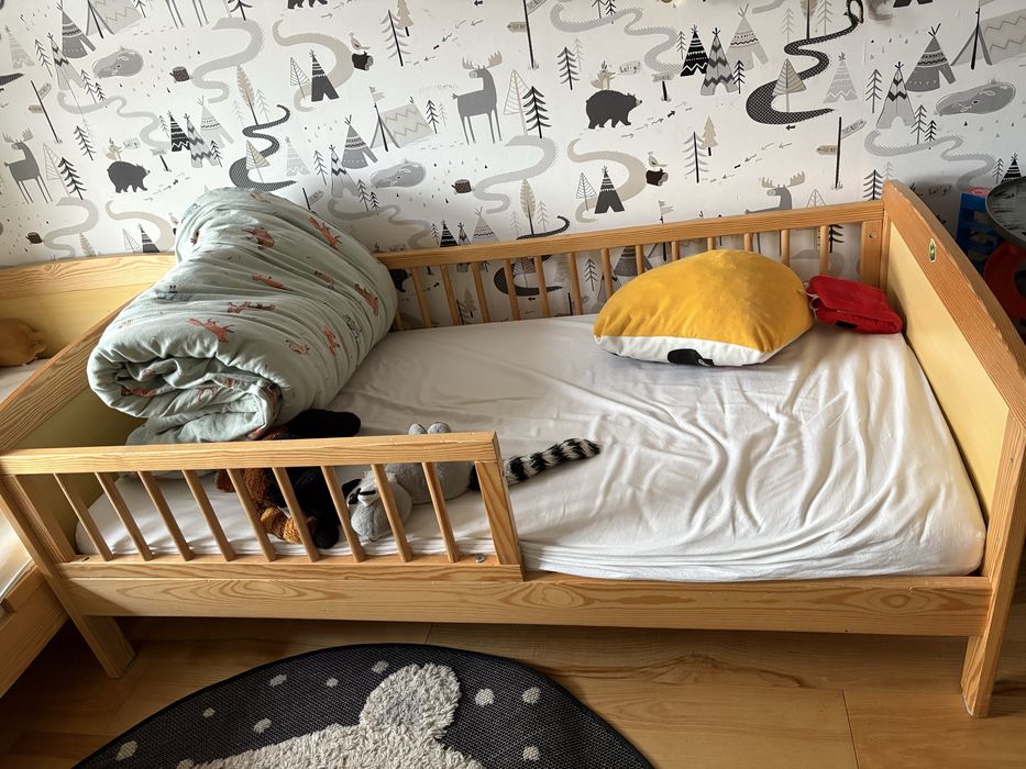 Łóżko sosnowe i materac Hilding Dobranocka 70x140 bliźniaki